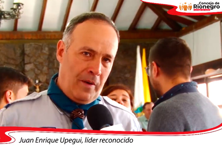 Reconocimiento a Juan Enrique Upegui por ser un líder inquebrantable