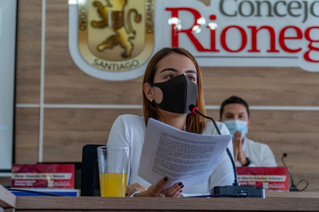 De este modo, queda pendiente así para los debates, con la invitación por parte de la expositora a unir esfuerzos para lograr mayor impacto social, artístico y cultural.