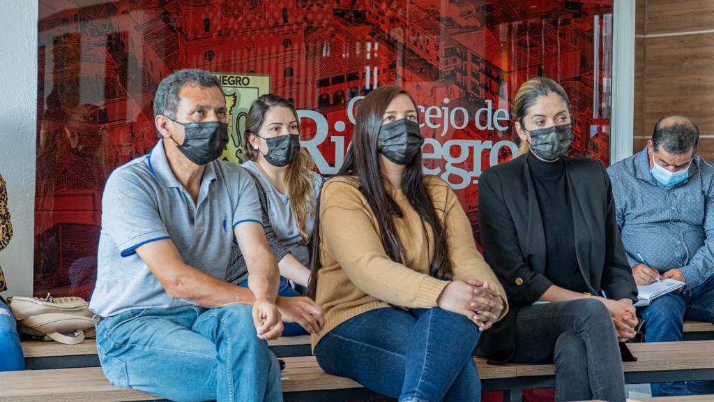 “Hoy presentamos a tres voces el informe de gestión de la Secretaría de Planeación, que se ha dado la tarea de trabajar las tres subsecretarías en conjunto, en torno a la Planeación del territorio que al final mejora la calidad de vida”. Aseguró la Secretaria de Planeación Catalina Castro.