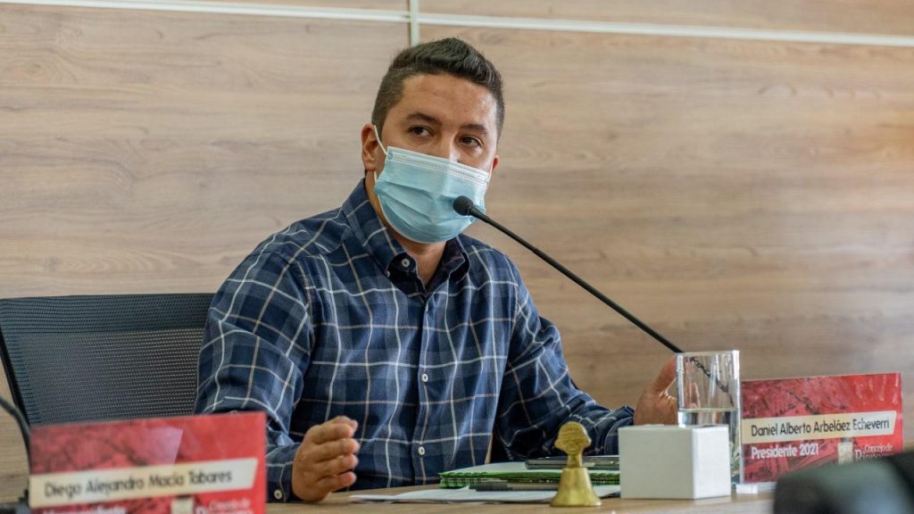 “Clausuramos este periodo con 5 proyectos que hoy son norma municipal; todos aprobados por unanimidad, sumado a las más de 20 horas de las sesiones descentralizadas y las sesiones conjuntas”, dijo Daniel Arbeláez, Presidente del Concejo.
