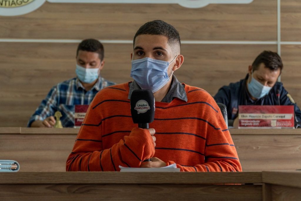 De este modo, durante la ambientación, el historiador Felipe Vélez compartió la propuesta profundizando en los módulos y la dinámica de implementación, evaluación del proceso e impacto deseado.
