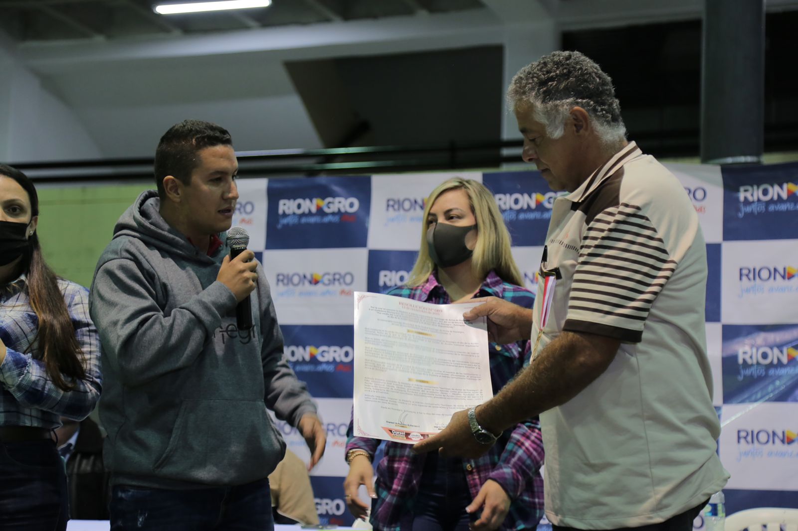 Medalla al Mérito Comunitario fue entregada a Aldemar Roldán Medina, presidente de Asocomunal