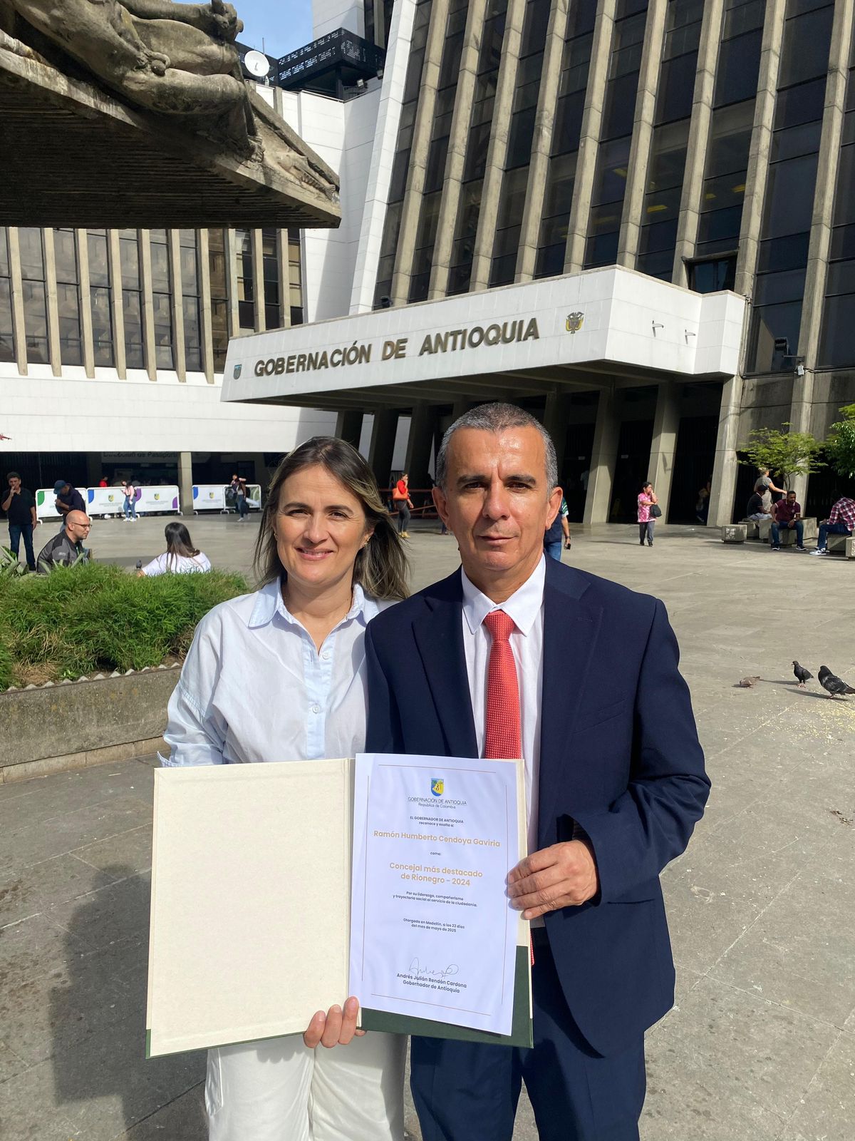 Concejal Ramón Cendoya, recibe reconocimiento de la Gobernación de Antioquia, como el más destacado de Rionegro en 2024